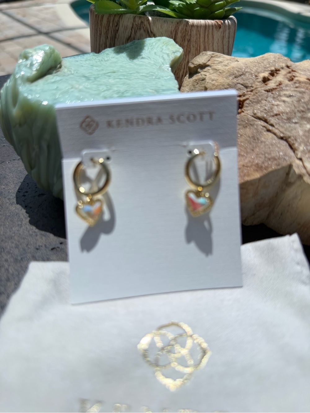 NWT KENDRA SCOTT Earrings - Beautiful Designer - Classic - Boho Earrings - Picture 3 of 5